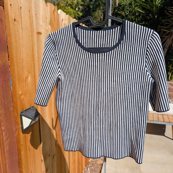 Theory Striped Black and White Knitted Top - Picture 1 of 5
